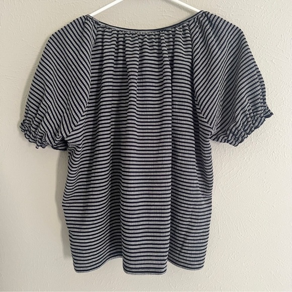 Madewell Texture and Thread Stripe NWT
Rouched Neck and Sleeves Top - Picture 8 of 12